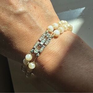 Vintage VTG Trifari double strand costume pearl bracelet with rhinestone clasp